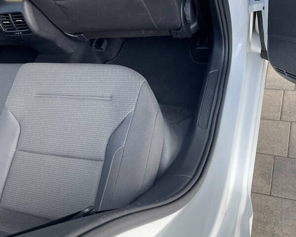 Білий Фольксваген e-Golf, об'ємом двигуна 0 л та пробігом 35 тис. км за 15600 $, фото 25 на Automoto.ua