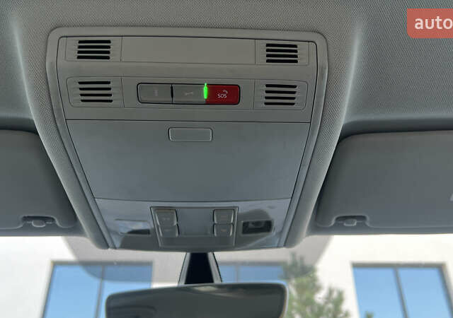 Белый Фольксваген e-Golf, объемом двигателя 0 л и пробегом 84 тыс. км за 13250 $, фото 129 на Automoto.ua