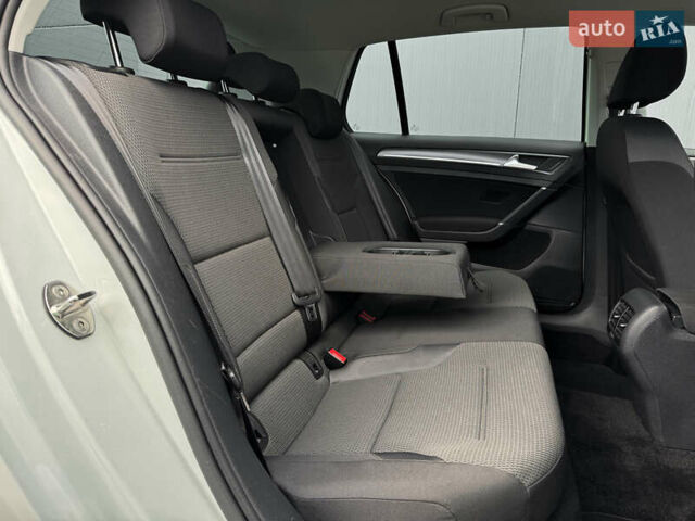 Білий Фольксваген e-Golf, об'ємом двигуна 0 л та пробігом 20 тис. км за 18001 $, фото 30 на Automoto.ua