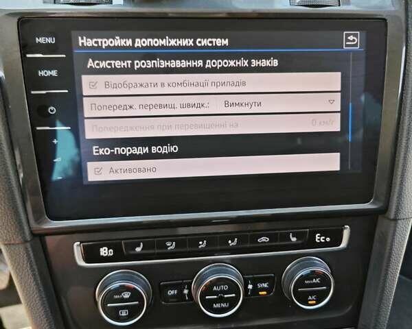 Белый Фольксваген e-Golf, объемом двигателя 0 л и пробегом 41 тыс. км за 18500 $, фото 14 на Automoto.ua