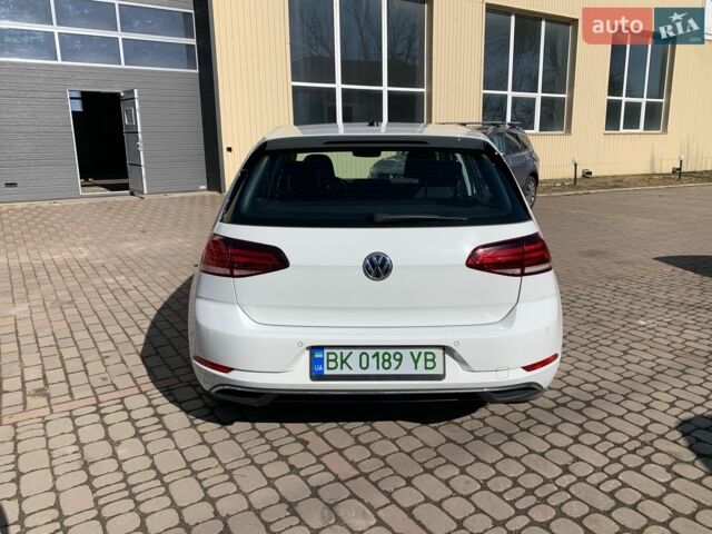 Білий Фольксваген e-Golf, об'ємом двигуна 0 л та пробігом 146 тис. км за 12450 $, фото 6 на Automoto.ua