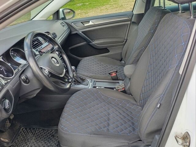 Білий Фольксваген e-Golf, об'ємом двигуна 0 л та пробігом 178 тис. км за 13499 $, фото 28 на Automoto.ua