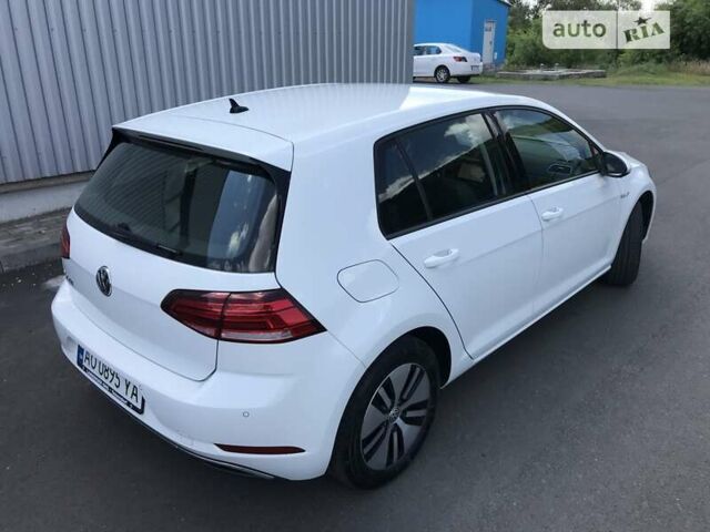 Белый Фольксваген e-Golf, объемом двигателя 0 л и пробегом 17 тыс. км за 15999 $, фото 9 на Automoto.ua