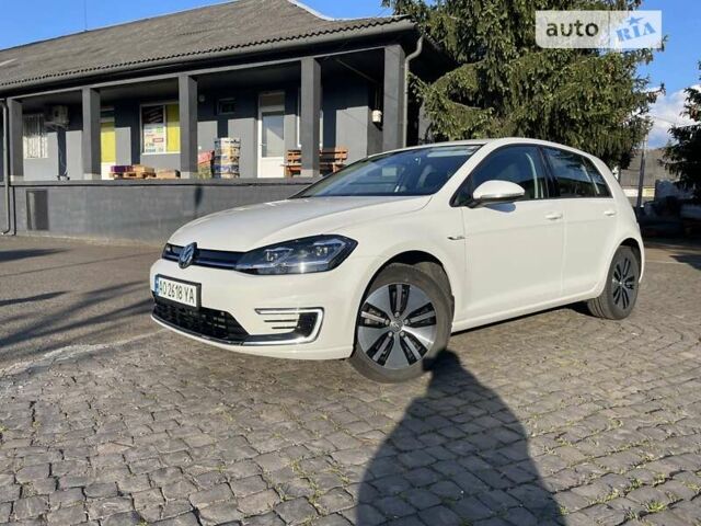 Белый Фольксваген e-Golf, объемом двигателя 0 л и пробегом 55 тыс. км за 15500 $, фото 8 на Automoto.ua