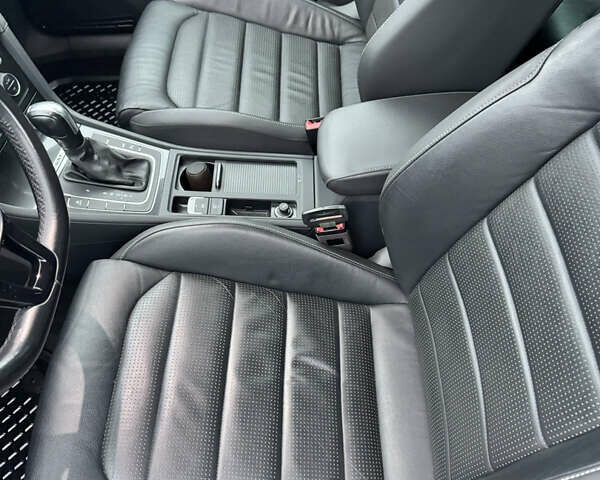 Белый Фольксваген e-Golf, объемом двигателя 0 л и пробегом 117 тыс. км за 15800 $, фото 28 на Automoto.ua