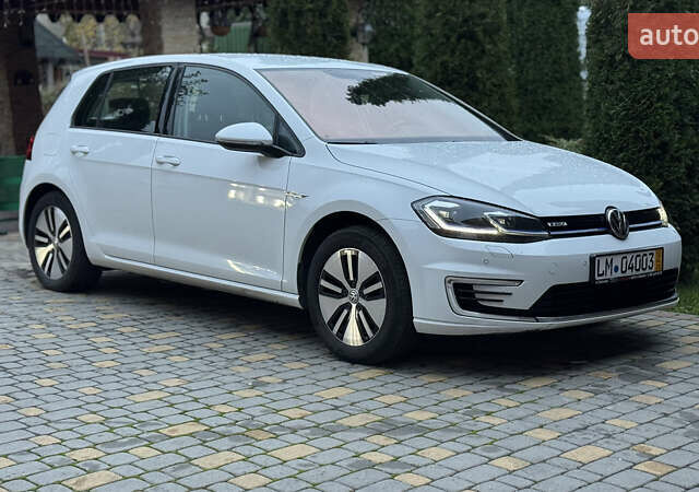 Белый Фольксваген e-Golf, объемом двигателя 0 л и пробегом 88 тыс. км за 14500 $, фото 16 на Automoto.ua