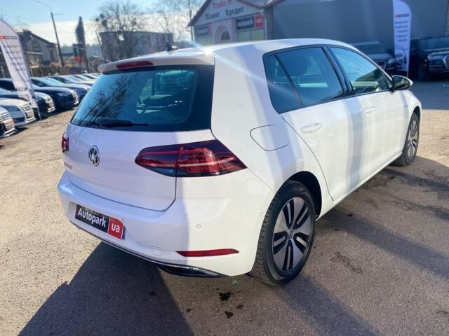 Белый Фольксваген e-Golf, объемом двигателя 0 л и пробегом 5 тыс. км за 18990 $, фото 4 на Automoto.ua