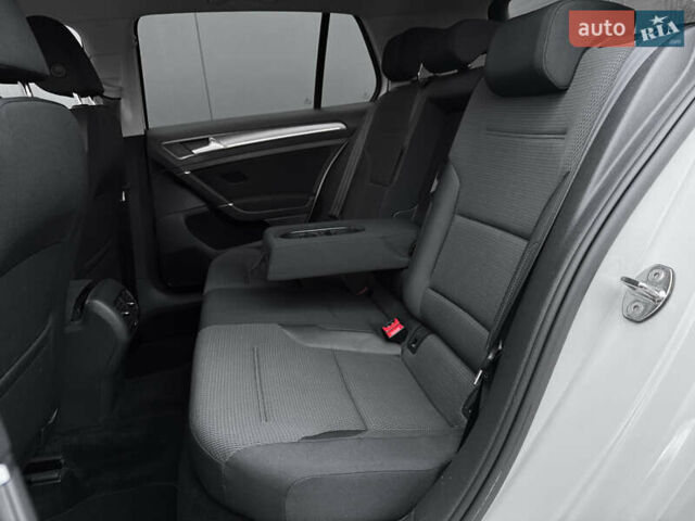 Білий Фольксваген e-Golf, об'ємом двигуна 0 л та пробігом 20 тис. км за 18001 $, фото 28 на Automoto.ua