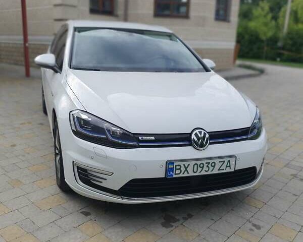 Белый Фольксваген e-Golf, объемом двигателя 0 л и пробегом 92 тыс. км за 14200 $, фото 3 на Automoto.ua