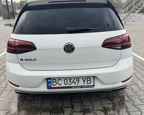 Білий Фольксваген e-Golf, об'ємом двигуна 0 л та пробігом 39 тис. км за 19500 $, фото 5 на Automoto.ua