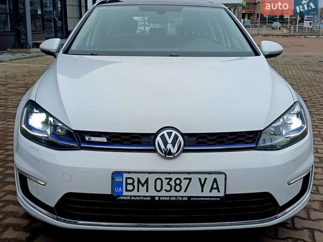 Белый Фольксваген e-Golf, объемом двигателя 0 л и пробегом 38 тыс. км за 15500 $, фото 2 на Automoto.ua