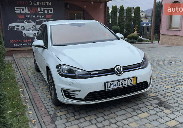 Белый Фольксваген e-Golf, объемом двигателя 0 л и пробегом 88 тыс. км за 14500 $, фото 3 на Automoto.ua