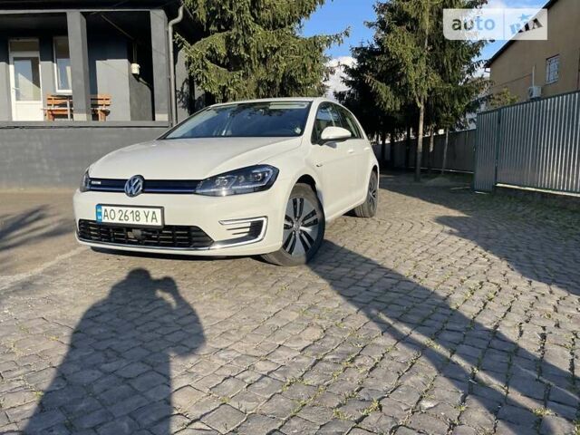 Білий Фольксваген e-Golf, об'ємом двигуна 0 л та пробігом 55 тис. км за 15500 $, фото 6 на Automoto.ua