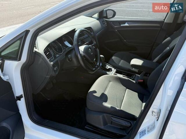 Білий Фольксваген e-Golf, об'ємом двигуна 0 л та пробігом 104 тис. км за 13700 $, фото 10 на Automoto.ua