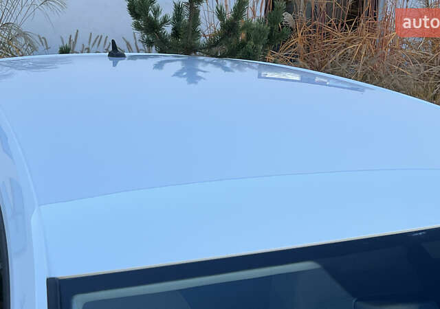 Белый Фольксваген e-Golf, объемом двигателя 0 л и пробегом 84 тыс. км за 13250 $, фото 48 на Automoto.ua