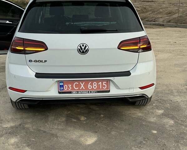 Білий Фольксваген e-Golf, об'ємом двигуна 0 л та пробігом 75 тис. км за 14650 $, фото 3 на Automoto.ua