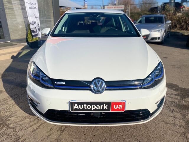 Белый Фольксваген e-Golf, объемом двигателя 0 л и пробегом 5 тыс. км за 18990 $, фото 1 на Automoto.ua