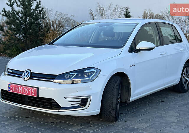 Белый Фольксваген e-Golf, объемом двигателя 0 л и пробегом 84 тыс. км за 13250 $, фото 10 на Automoto.ua