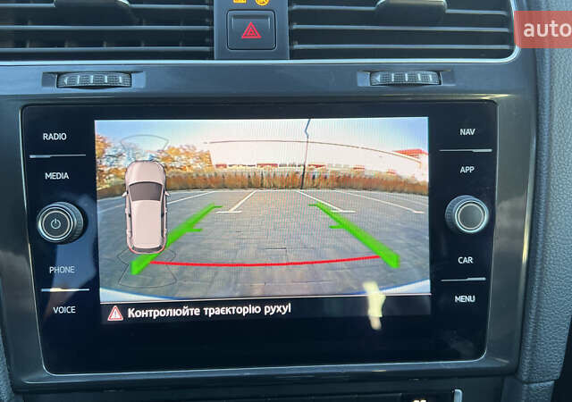 Белый Фольксваген e-Golf, объемом двигателя 0 л и пробегом 84 тыс. км за 13250 $, фото 125 на Automoto.ua