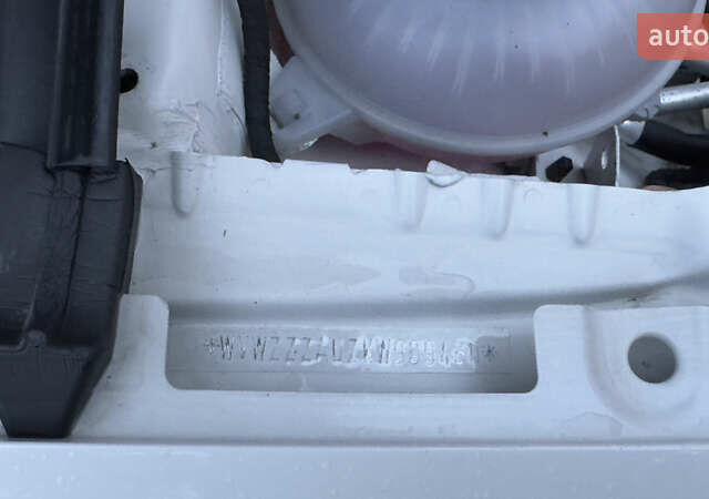 Белый Фольксваген e-Golf, объемом двигателя 0 л и пробегом 88 тыс. км за 14500 $, фото 27 на Automoto.ua