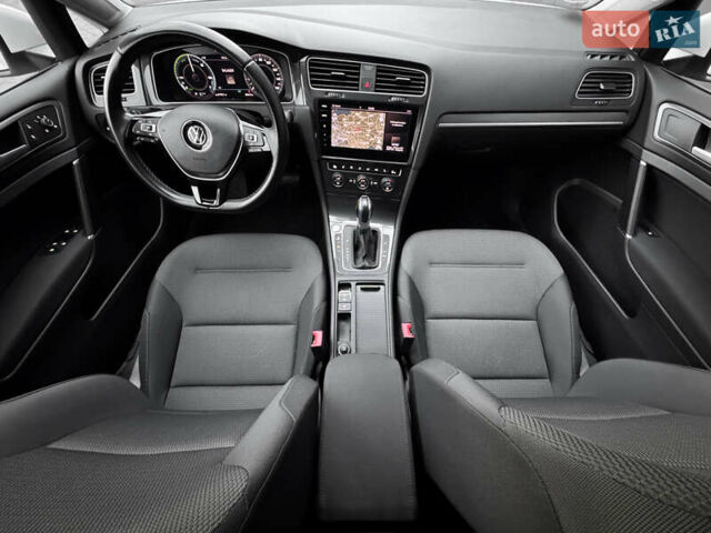 Білий Фольксваген e-Golf, об'ємом двигуна 0 л та пробігом 20 тис. км за 18001 $, фото 24 на Automoto.ua