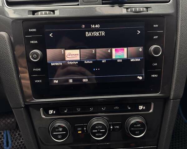 Белый Фольксваген e-Golf, объемом двигателя 0 л и пробегом 170 тыс. км за 13000 $, фото 21 на Automoto.ua