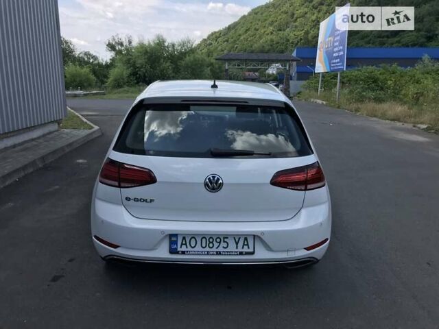 Белый Фольксваген e-Golf, объемом двигателя 0 л и пробегом 17 тыс. км за 15999 $, фото 11 на Automoto.ua