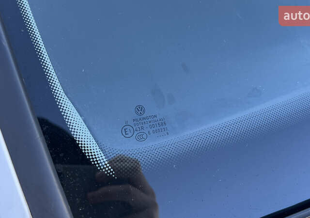 Белый Фольксваген e-Golf, объемом двигателя 0 л и пробегом 84 тыс. км за 13250 $, фото 32 на Automoto.ua