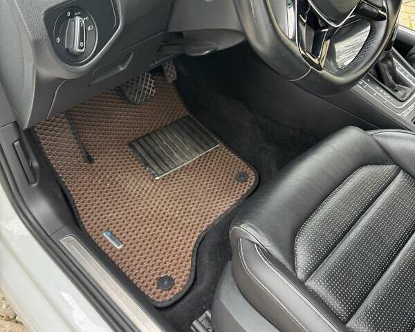 Білий Фольксваген e-Golf, об'ємом двигуна 0 л та пробігом 39 тис. км за 19500 $, фото 10 на Automoto.ua