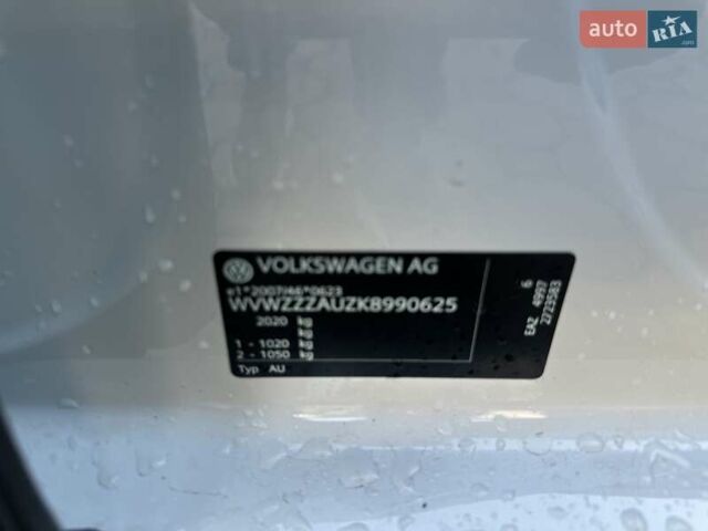 Белый Фольксваген e-Golf, объемом двигателя 0 л и пробегом 48 тыс. км за 13900 $, фото 16 на Automoto.ua