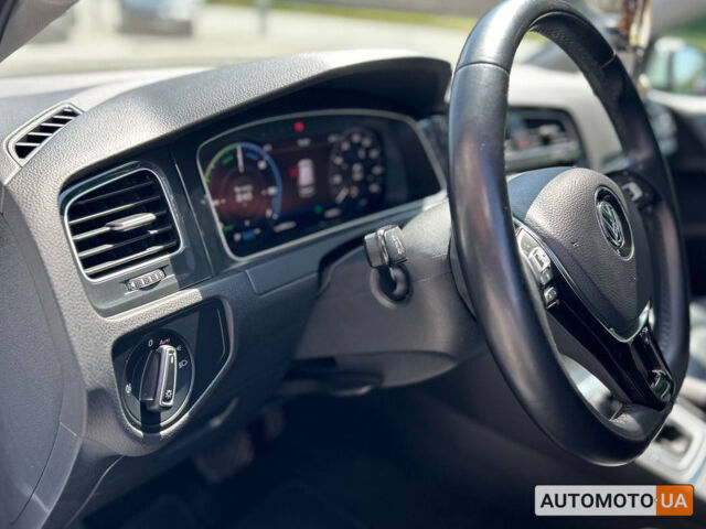 Білий Фольксваген e-Golf, об'ємом двигуна 35 л та пробігом 44 тис. км за 19200 $, фото 7 на Automoto.ua