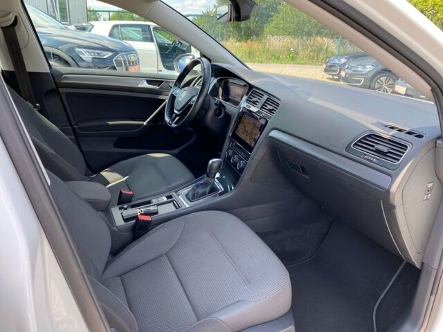 Білий Фольксваген e-Golf, об'ємом двигуна 0 л та пробігом 56 тис. км за 15200 $, фото 77 на Automoto.ua