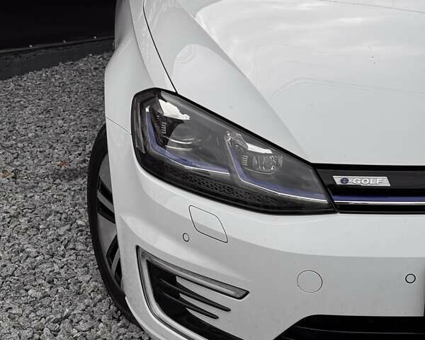 Белый Фольксваген e-Golf, объемом двигателя 0 л и пробегом 170 тыс. км за 13000 $, фото 8 на Automoto.ua