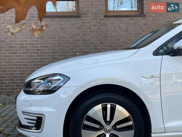 Білий Фольксваген e-Golf, об'ємом двигуна 0 л та пробігом 78 тис. км за 11500 $, фото 13 на Automoto.ua