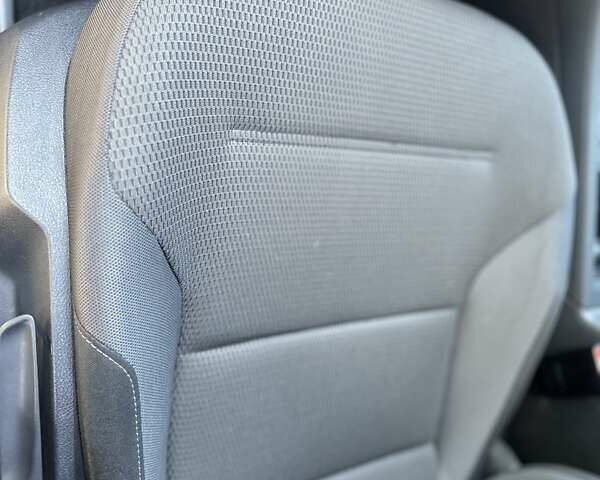 Белый Фольксваген e-Golf, объемом двигателя 0 л и пробегом 48 тыс. км за 13900 $, фото 9 на Automoto.ua