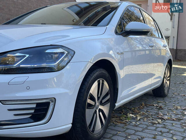 Білий Фольксваген e-Golf, об'ємом двигуна 0 л та пробігом 78 тис. км за 11500 $, фото 12 на Automoto.ua