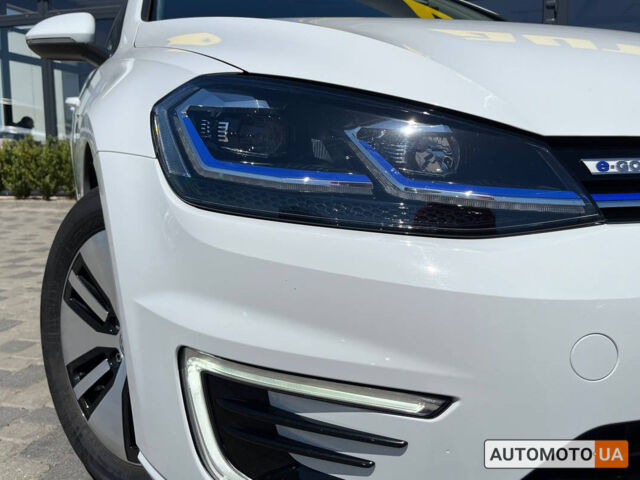 Білий Фольксваген e-Golf, об'ємом двигуна 36 л та пробігом 56 тис. км за 15300 $, фото 7 на Automoto.ua