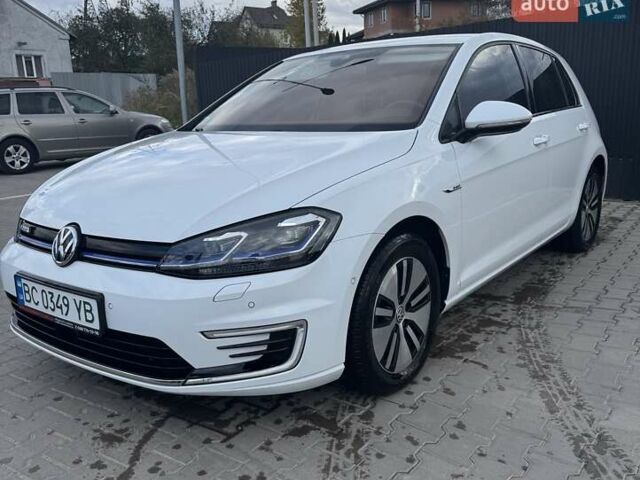 Білий Фольксваген e-Golf, об'ємом двигуна 0 л та пробігом 39 тис. км за 19500 $, фото 1 на Automoto.ua