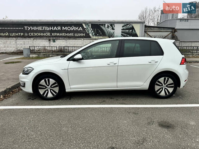 Белый Фольксваген e-Golf, объемом двигателя 0 л и пробегом 117 тыс. км за 15800 $, фото 5 на Automoto.ua