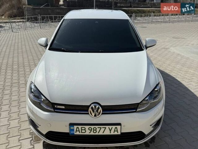 Білий Фольксваген e-Golf, об'ємом двигуна 0 л та пробігом 143 тис. км за 13700 $, фото 2 на Automoto.ua