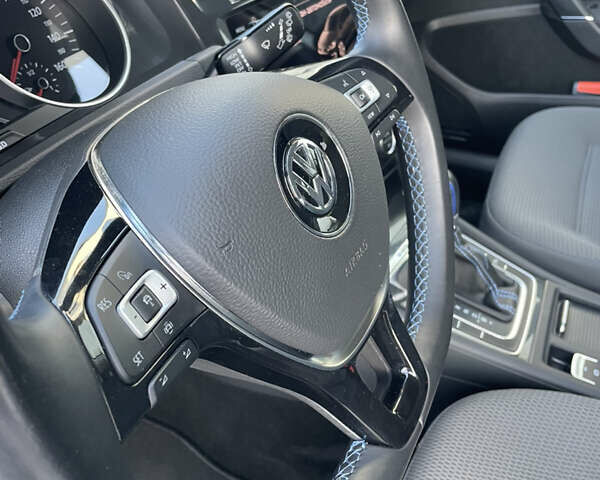 Білий Фольксваген e-Golf, об'ємом двигуна 0 л та пробігом 35 тис. км за 15600 $, фото 44 на Automoto.ua