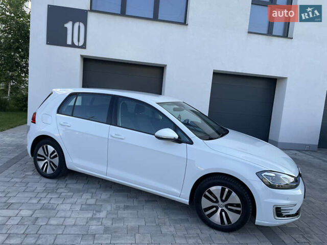 Білий Фольксваген e-Golf, об'ємом двигуна 0 л та пробігом 35 тис. км за 15600 $, фото 6 на Automoto.ua