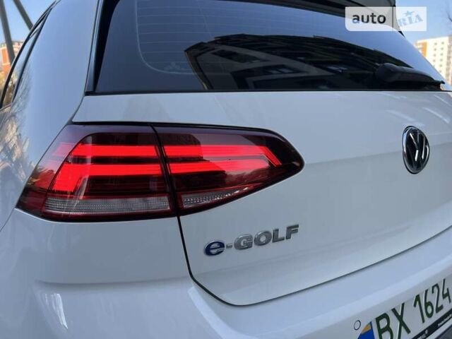Білий Фольксваген e-Golf, об'ємом двигуна 0 л та пробігом 51 тис. км за 13500 $, фото 13 на Automoto.ua