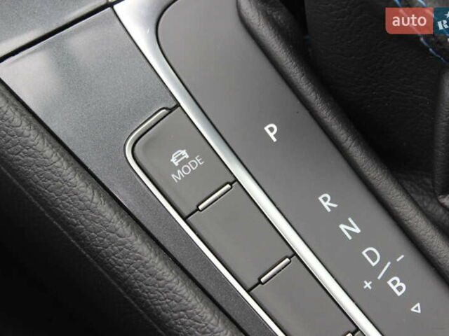 Белый Фольксваген e-Golf, объемом двигателя 0 л и пробегом 68 тыс. км за 14999 $, фото 34 на Automoto.ua