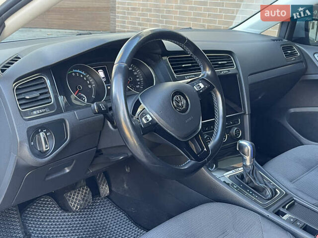 Білий Фольксваген e-Golf, об'ємом двигуна 0 л та пробігом 78 тис. км за 11500 $, фото 15 на Automoto.ua