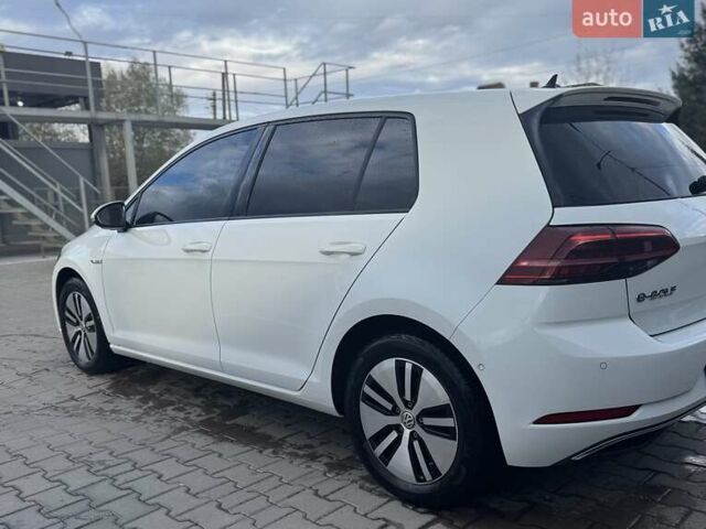 Білий Фольксваген e-Golf, об'ємом двигуна 0 л та пробігом 39 тис. км за 19500 $, фото 9 на Automoto.ua
