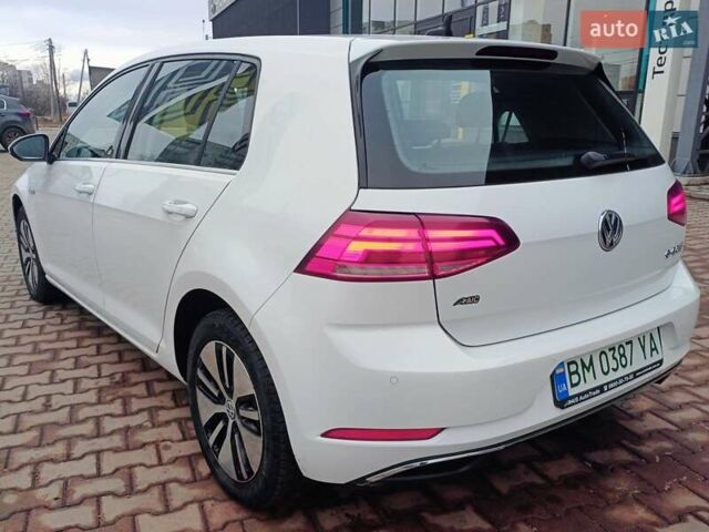 Белый Фольксваген e-Golf, объемом двигателя 0 л и пробегом 38 тыс. км за 15500 $, фото 7 на Automoto.ua
