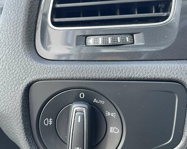 Білий Фольксваген e-Golf, об'ємом двигуна 0 л та пробігом 35 тис. км за 15600 $, фото 42 на Automoto.ua