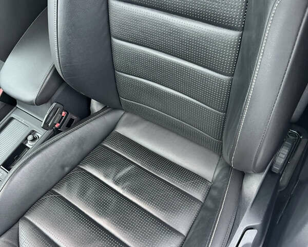 Белый Фольксваген e-Golf, объемом двигателя 0 л и пробегом 117 тыс. км за 15800 $, фото 24 на Automoto.ua