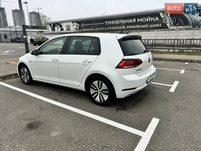 Белый Фольксваген e-Golf, объемом двигателя 0 л и пробегом 117 тыс. км за 15800 $, фото 6 на Automoto.ua